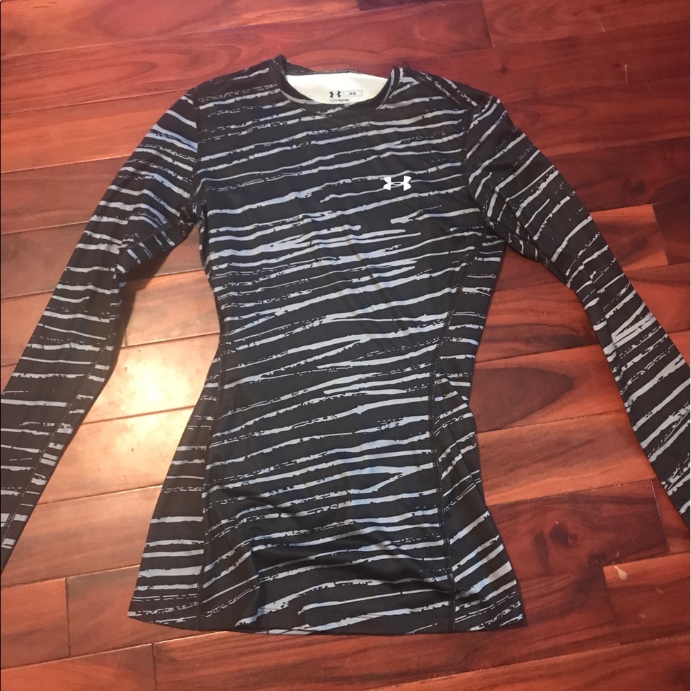 Under Armour XS cold gear long sleeve